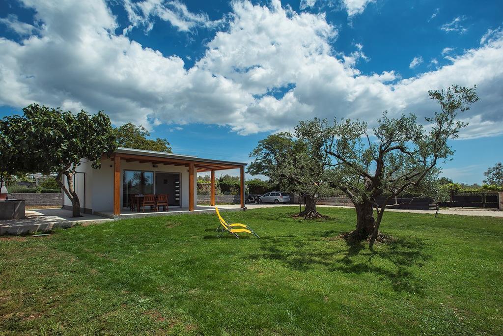 Holiday Home Maria Fažana Exteriör bild